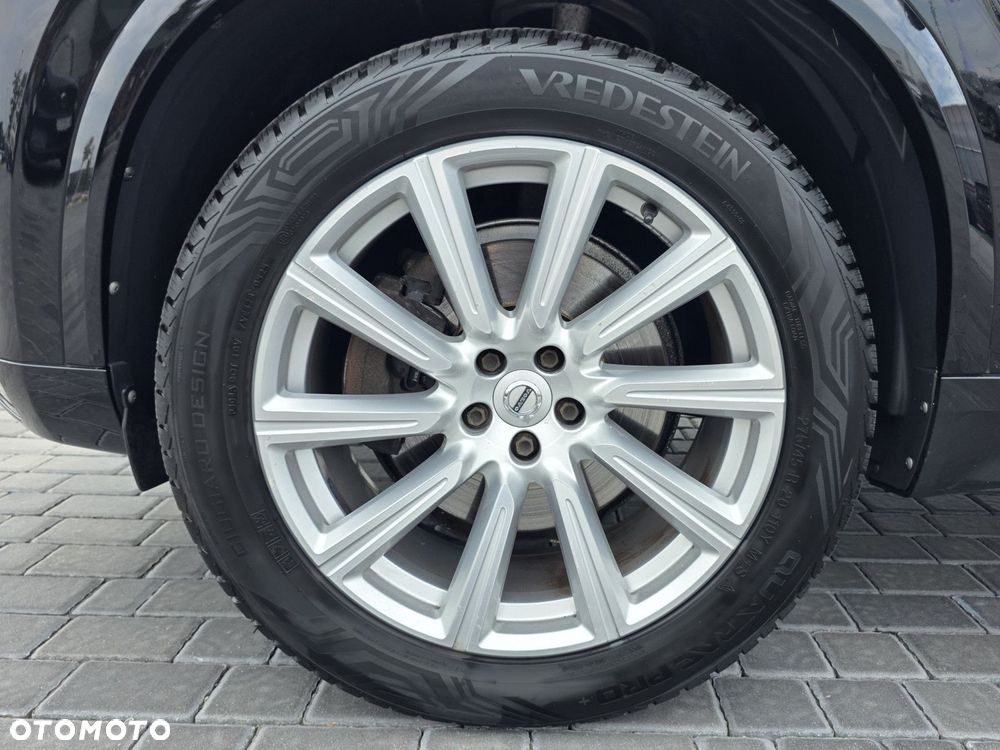 Volvo XC 90 - 38
