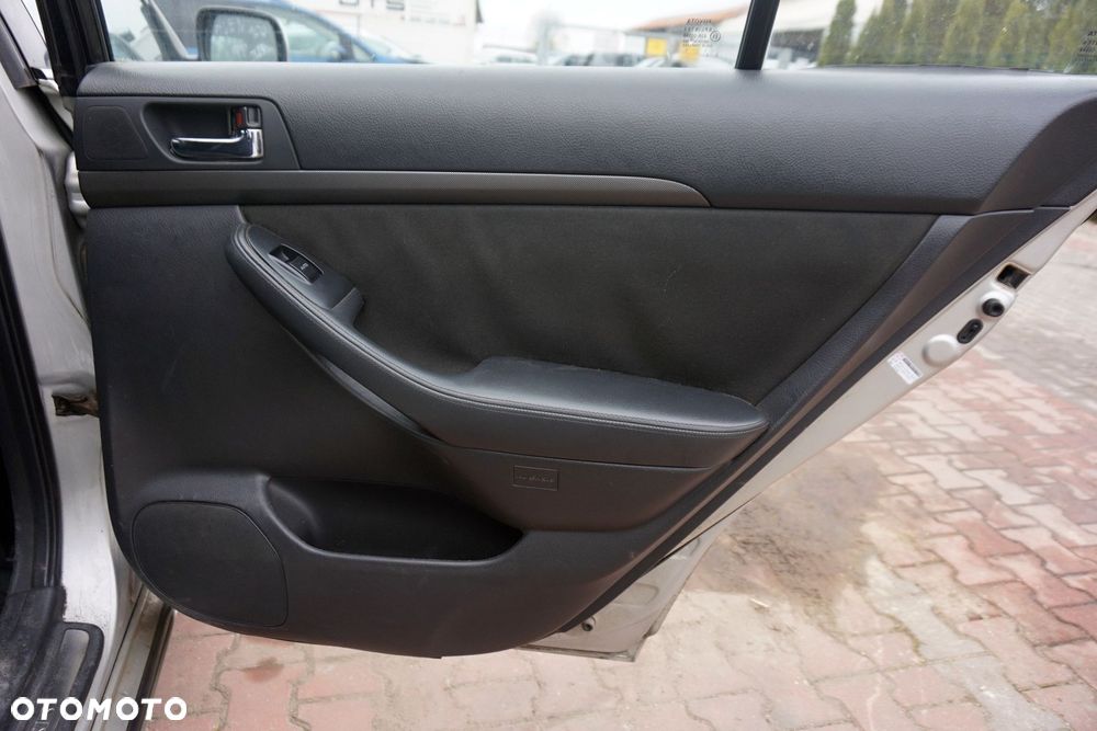 DRZWI TYLNE PRAWE AVENSIS II T25 KOMBI 1C0  SREBRNY TOYOTA 2003-2006 - 13