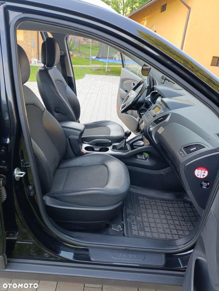 Hyundai ix35 1.6 2WD Fifa World Cup Edition - 25