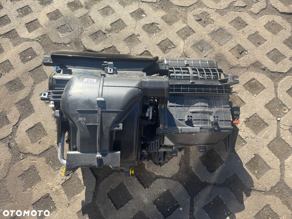 KIA CEED I 06-12 NAGRZEWNICA KOMPLETNA CLIMATRONIC