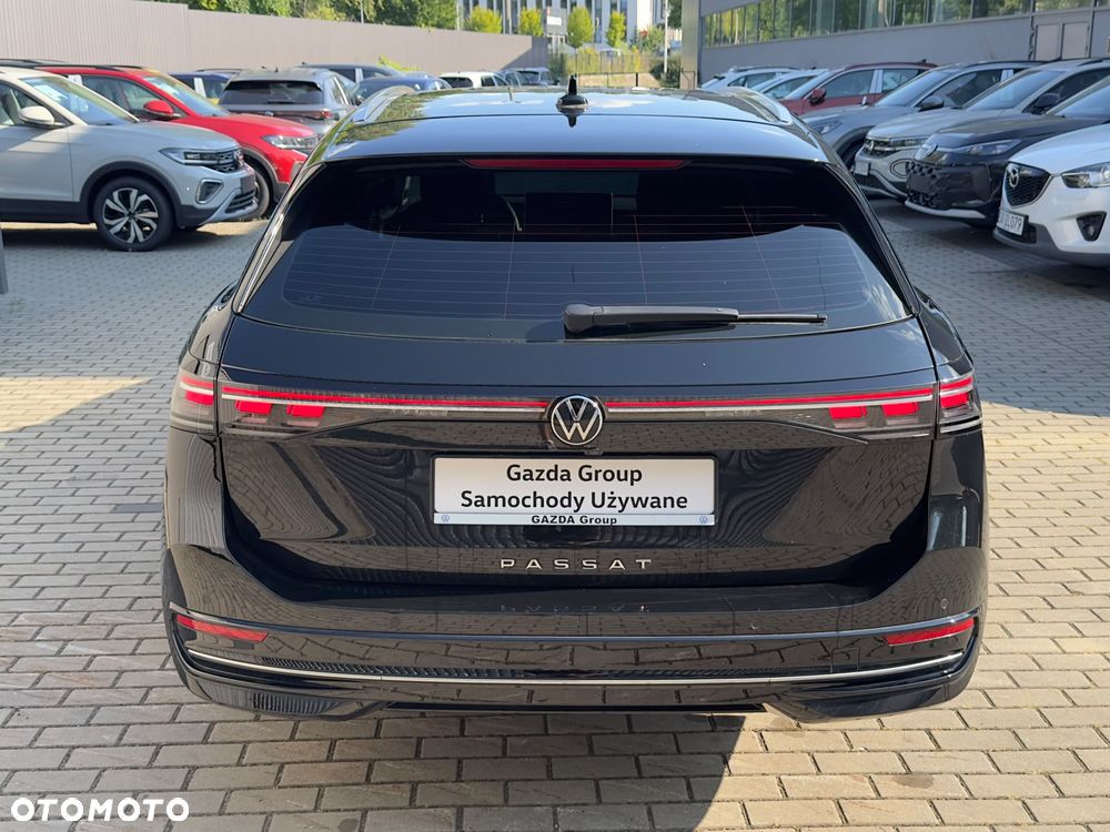 Volkswagen Passat 2.0 TDI SCR DSG Elegance - 9