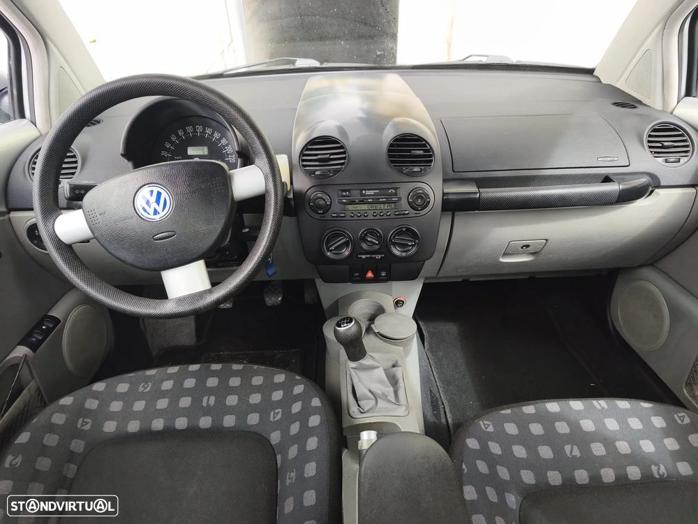 VW New Beetle 1.6 - 7