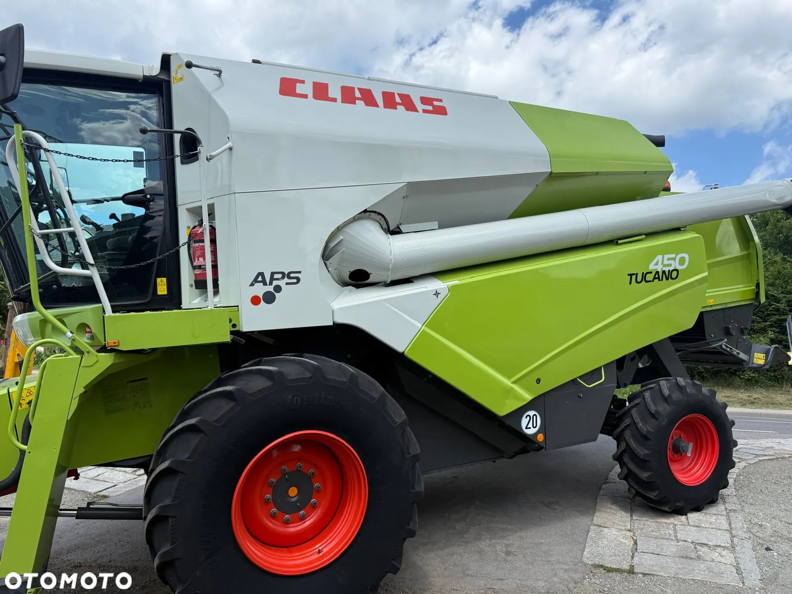 Claas Tucano 450 - 15
