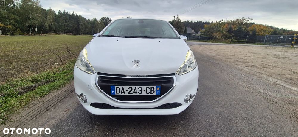 Peugeot 208 - 3