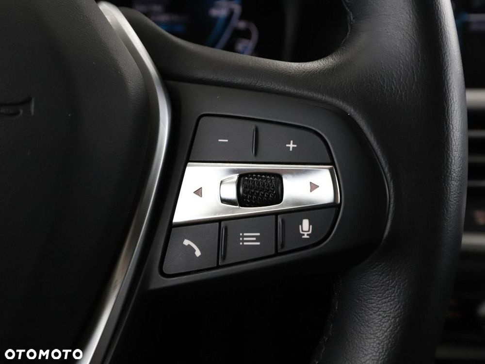 BMW Seria 3 320e Advantage - 33