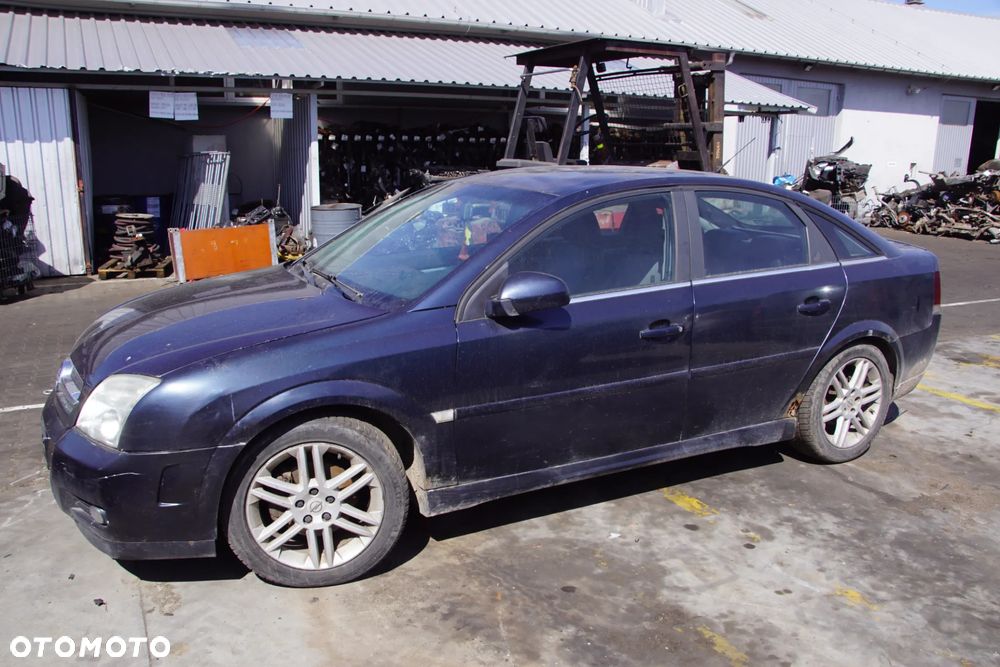 Auto na części - Opel Vectra C 2.2 DTI 125 KM Y22DTR F35 36U 2002R Silnik Skrzynia Drzwi Maska Błotnik Klapa Zderzak Lampa Klamka Lusterko Szyba Deska Kokpit Sterownik Moduł Czujnik Licznik Wyświetlacz Panel Kierownica - 8