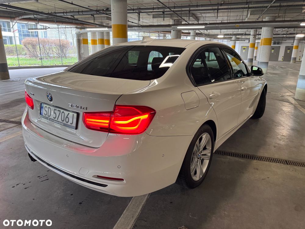 BMW Seria 3 320d xDrive Sport Line - 3