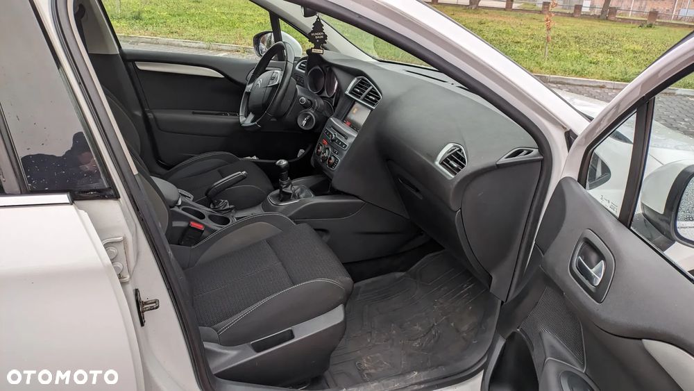 Citroën C4 1.2 e-THP Selection - 6