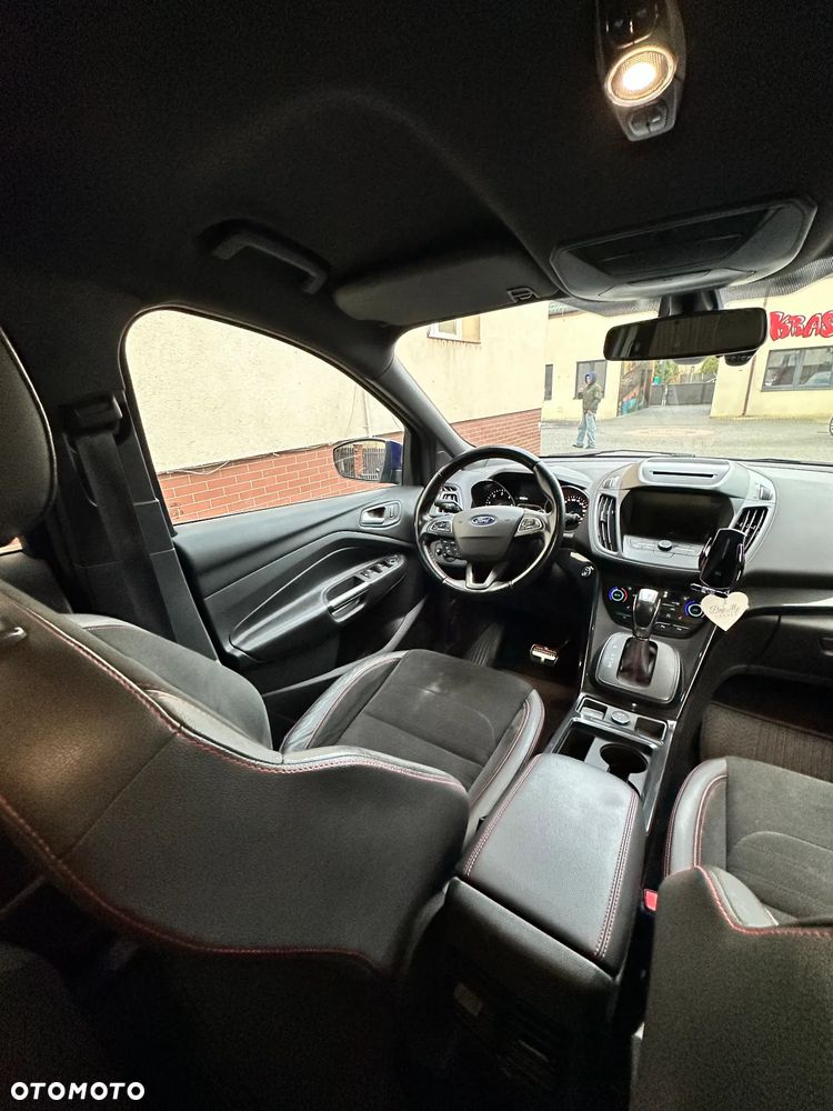 Ford Kuga 2.0 TDCi AWD ST-Line - 24