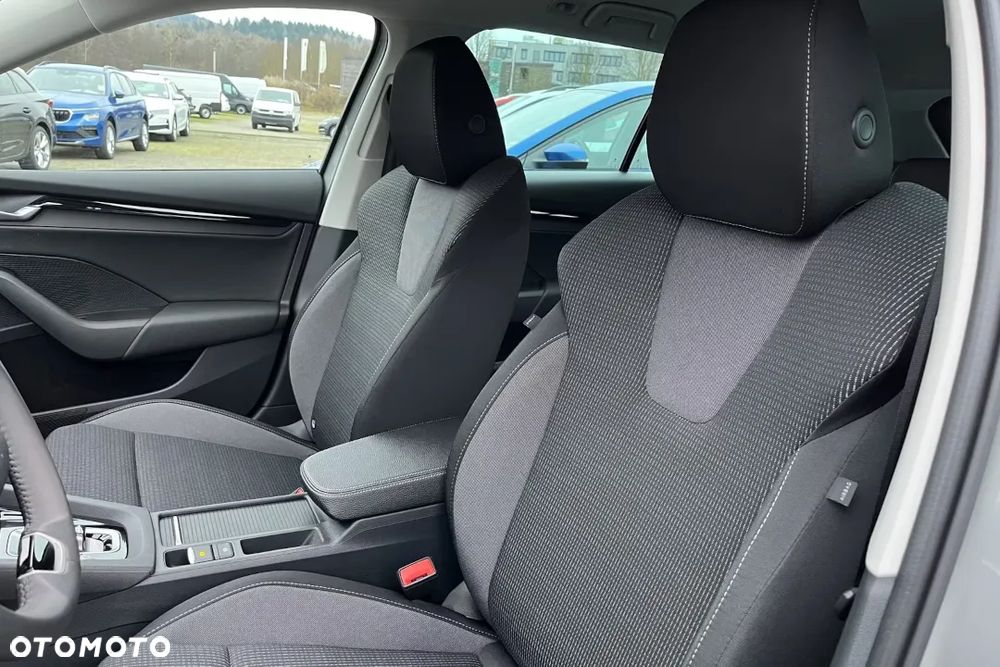 Skoda Octavia 1.5 TSI mHEV Drive Selection DSG - 14