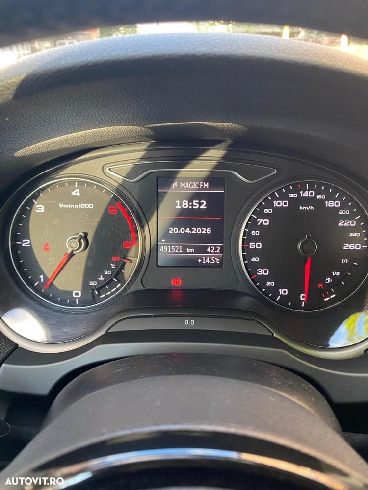 Audi A3 Sportback 2.0 TDI S line Sportpaket - 13