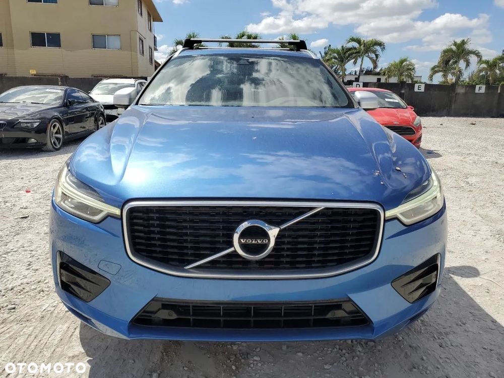 Volvo XC 60 T5 AWD R-Design - 5