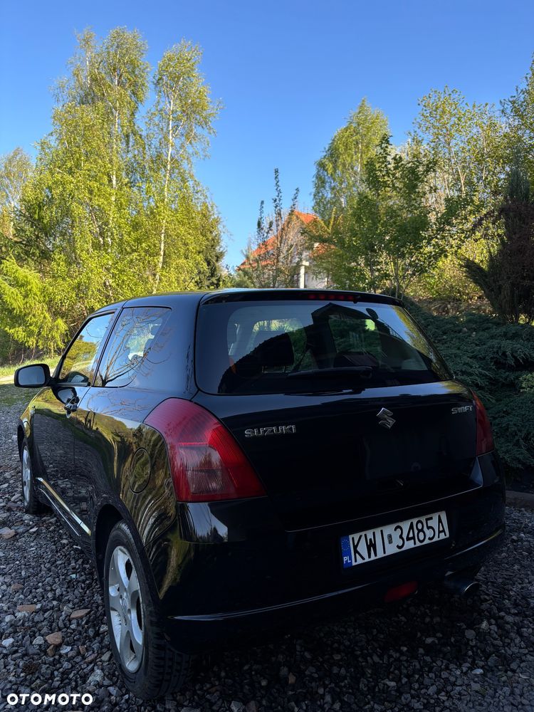 Suzuki Swift 1.5 GS - 4