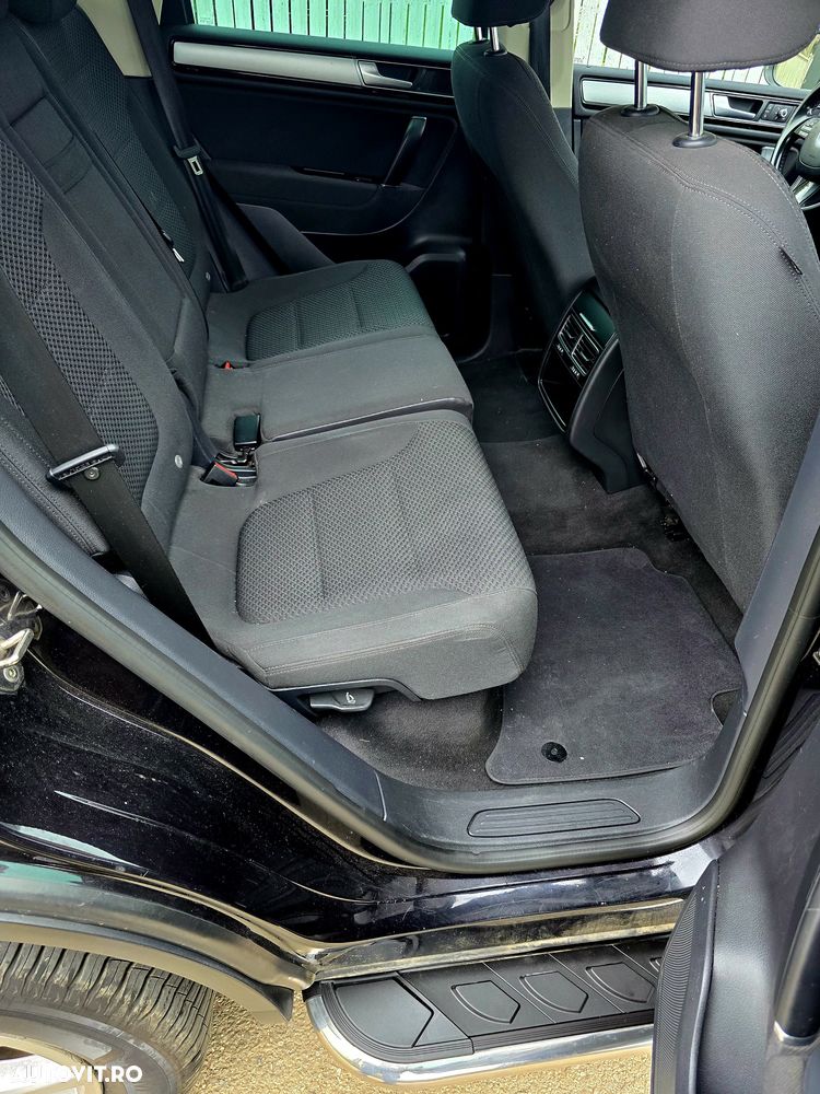 Volkswagen Touareg - 12