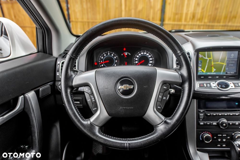 Chevrolet Captiva 3.0 V6 LTZ - 25