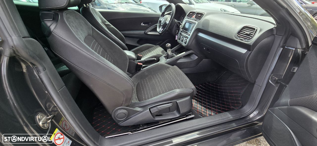 VW Scirocco 2.0 TDI Sport - 11