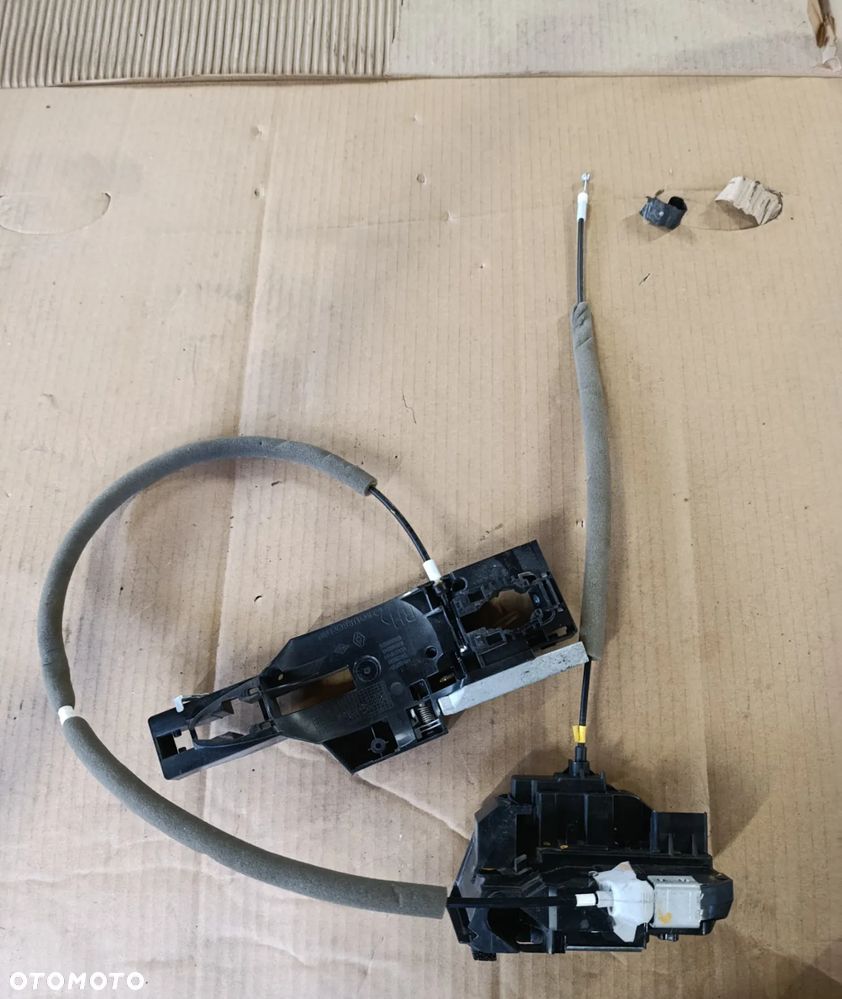 RENAULT KADJAR ZAMEK DRZWI PRAWY TYŁ 3 PIN 806060294R - 1