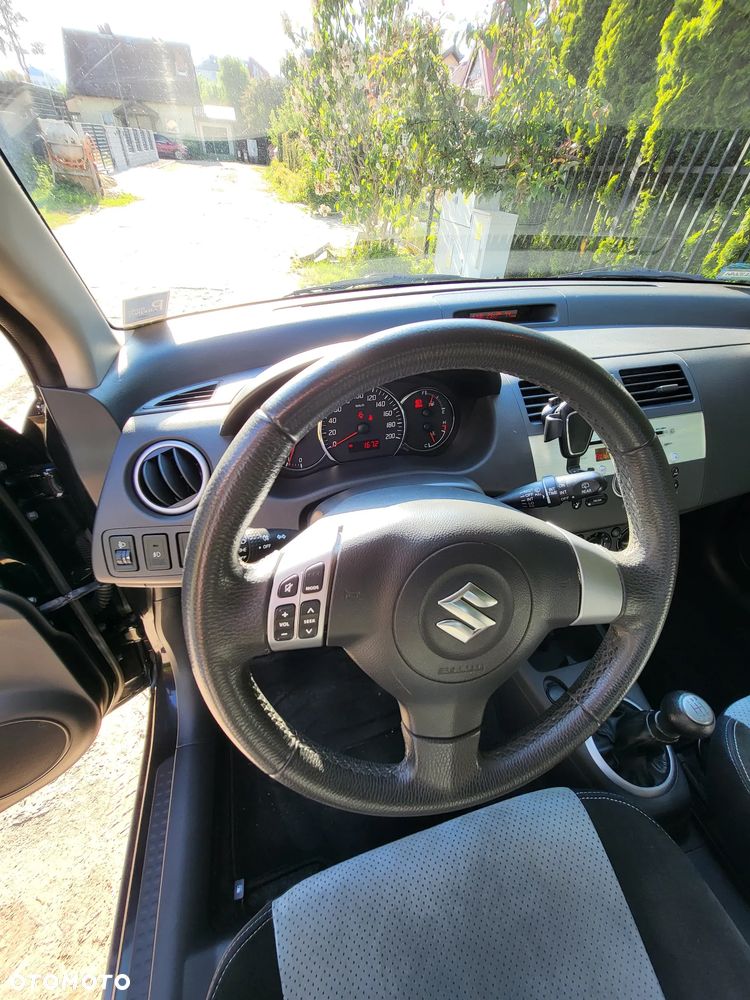 Suzuki Swift - 7