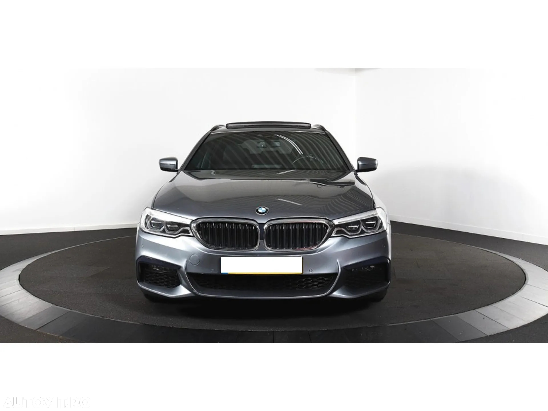 BMW Seria 5 520i Touring Aut. M Sport Edition - 16
