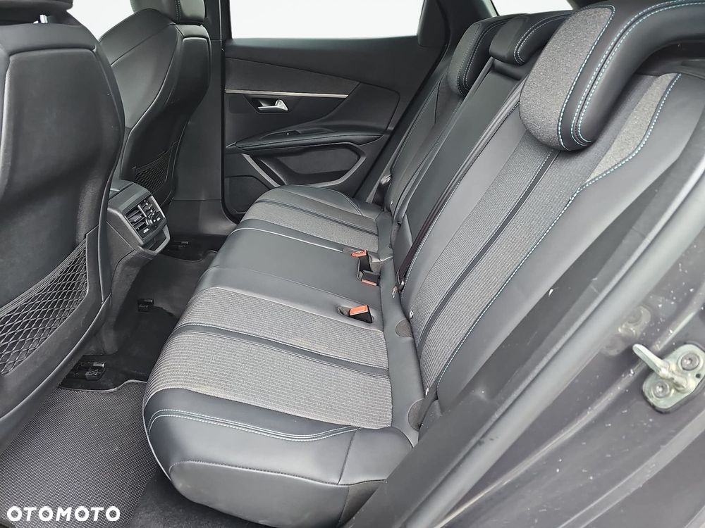 Peugeot 3008 1.5 BlueHDi Allure Pack S&S EAT8 - 22