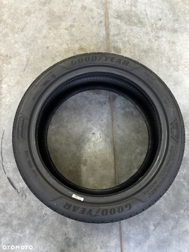 Opony letnie Goodyear Efficientgrip Performance - 205/45R17 - 3