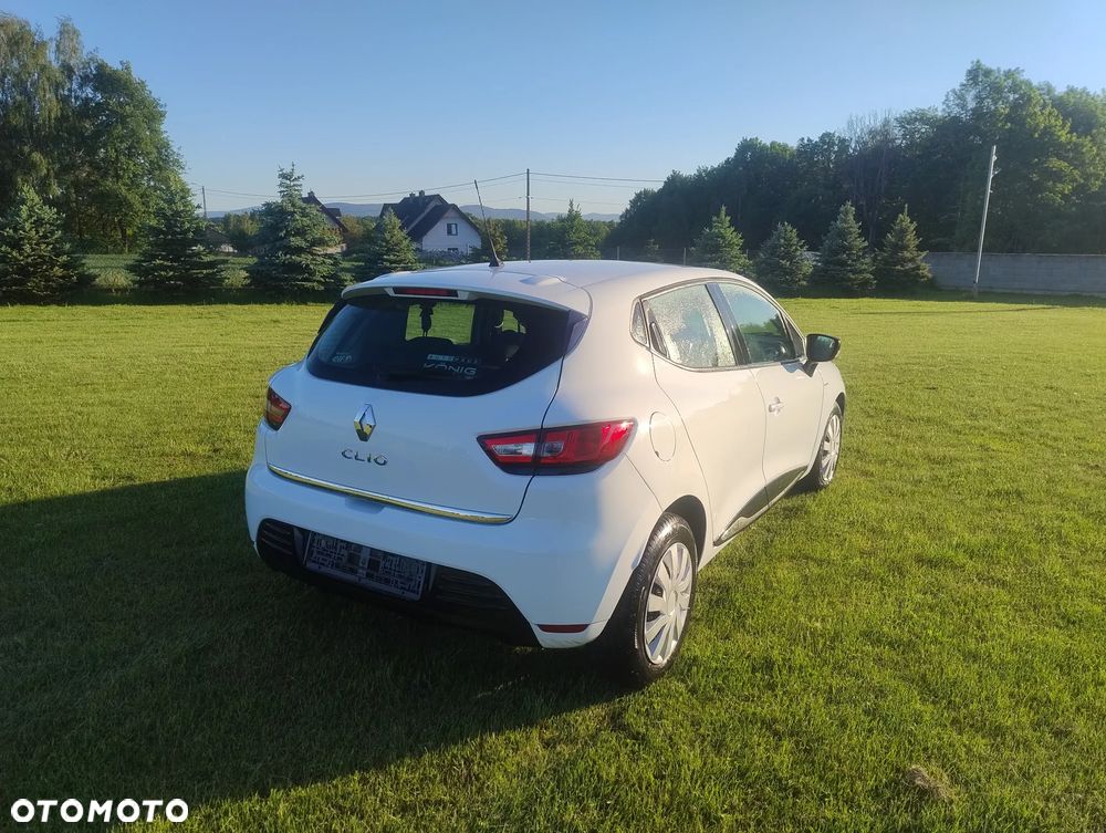 Renault Clio 1.2 16V 75 LIMITED - 5