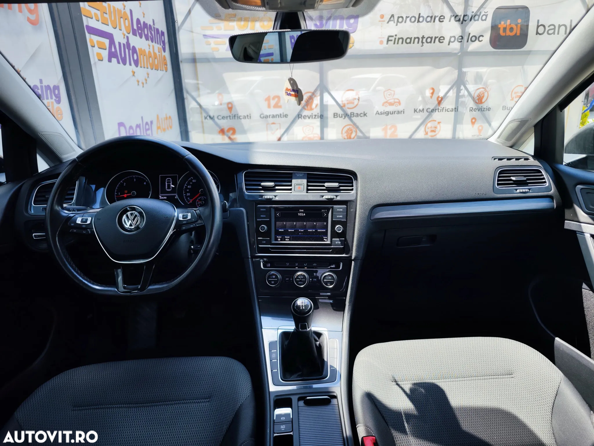 Volkswagen Golf 1.6 TDI Comfortline - 10