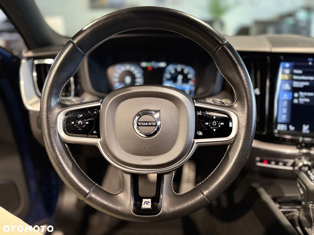 Volvo XC 60 T5 GPF AWD R-Design - 38