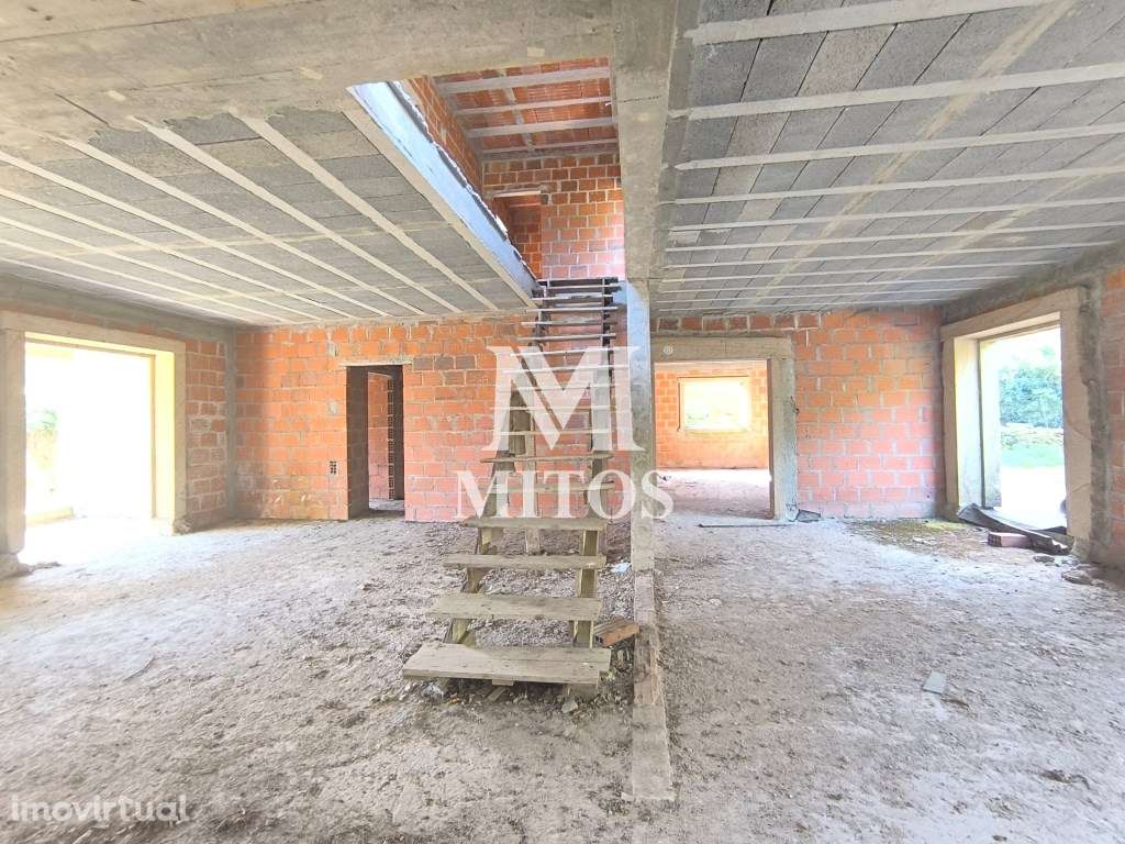 Moradia em pedra T4 por acabar - São Pedro Arcos - Grande imagem: 3/19
