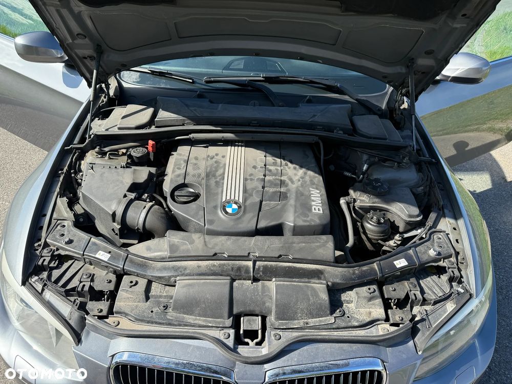 BMW Seria 3 330d xDrive - 16