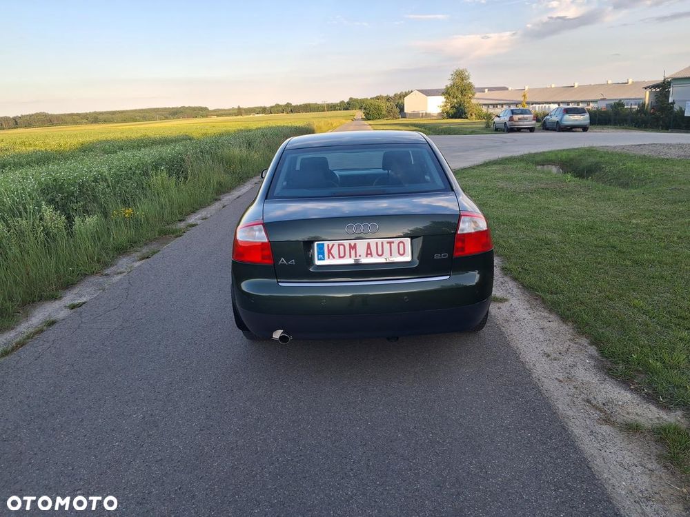 Audi A4 Limousine - 10