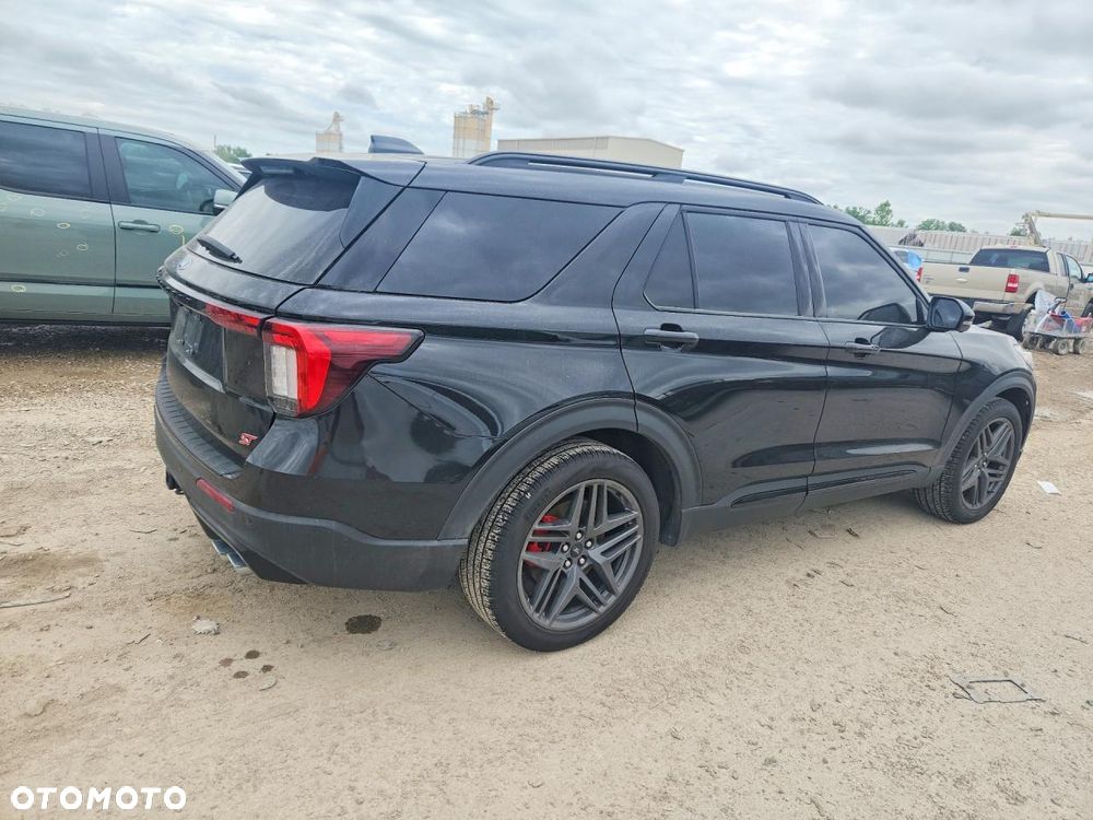 Ford Explorer - 4