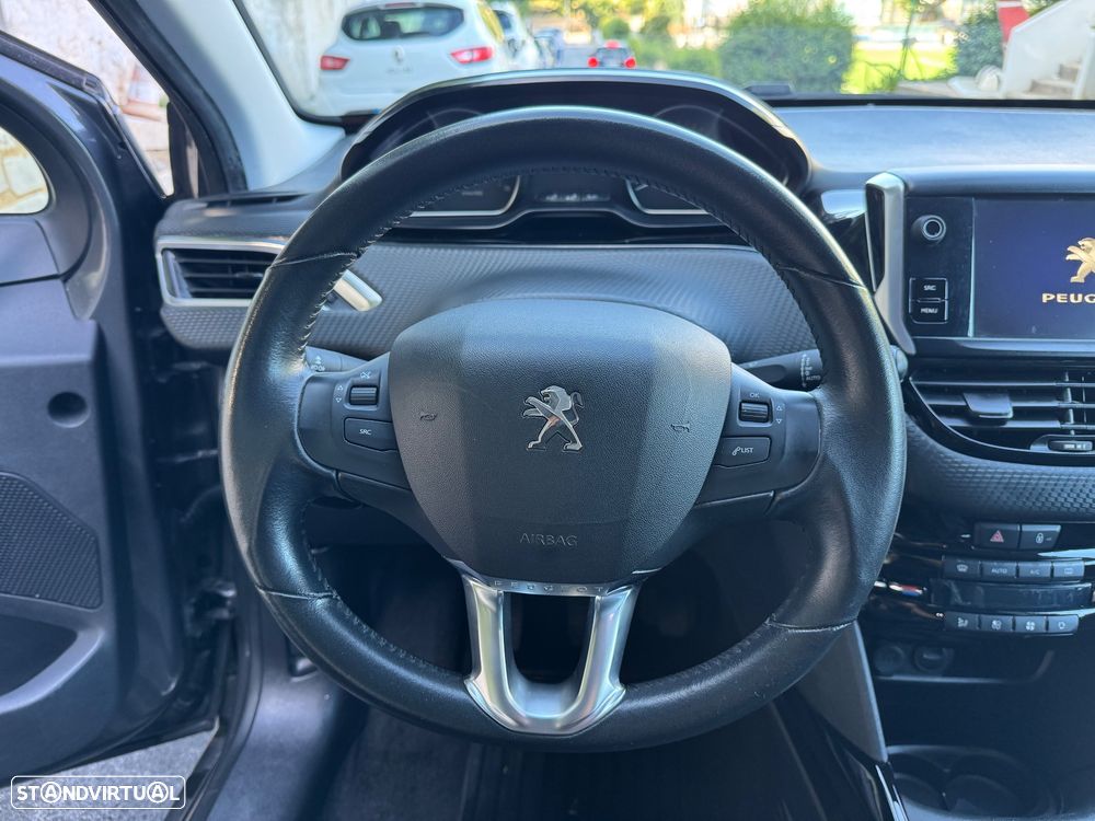 Peugeot 2008 BlueHDi 100 STOP & START Signature - 10