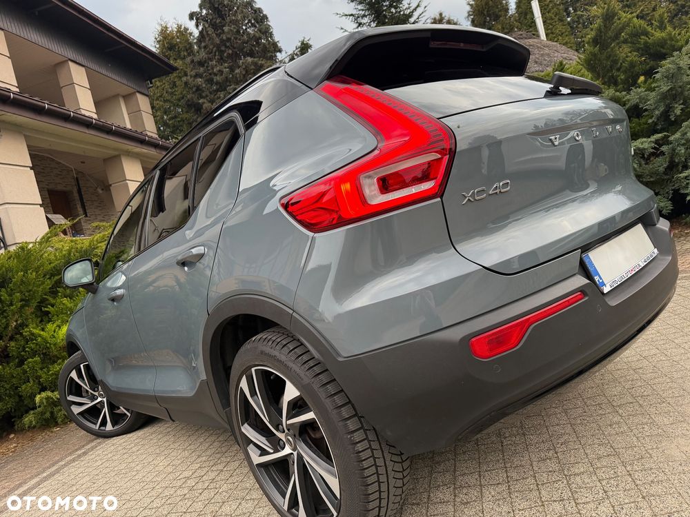 Volvo XC 40 B4 B DKG Ultra Dark - 25
