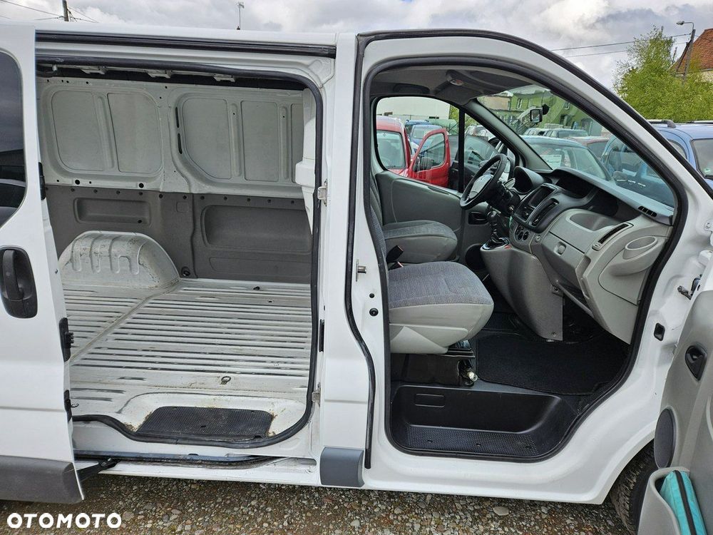 Renault Trafic - 10