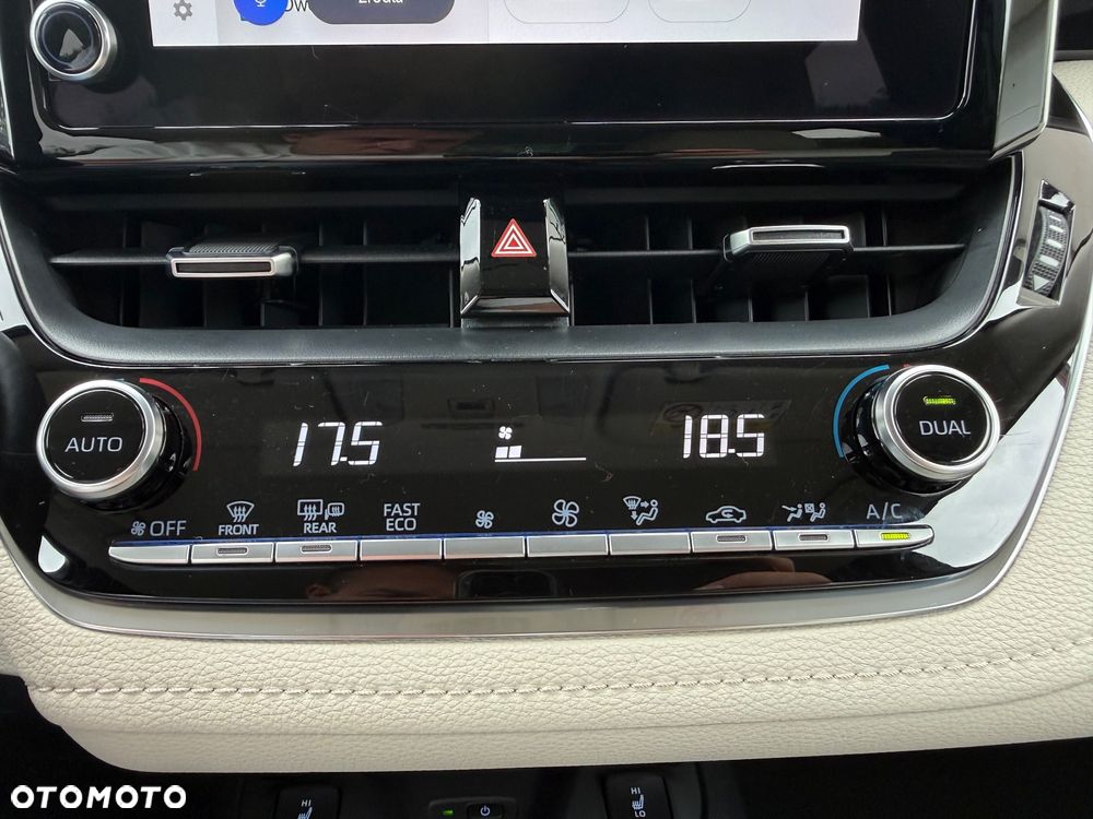 Toyota Corolla 1.8 Hybrid Executive - 21