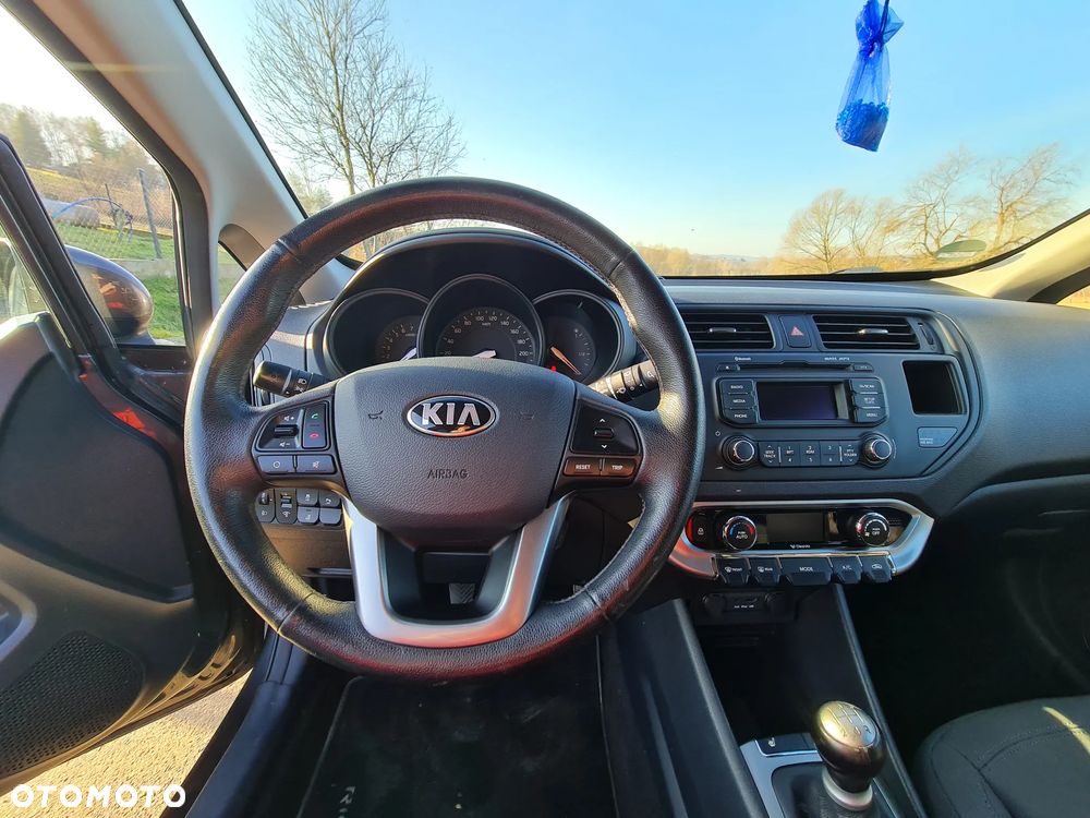 Kia Rio 1.2 Dream Team Edition - 9