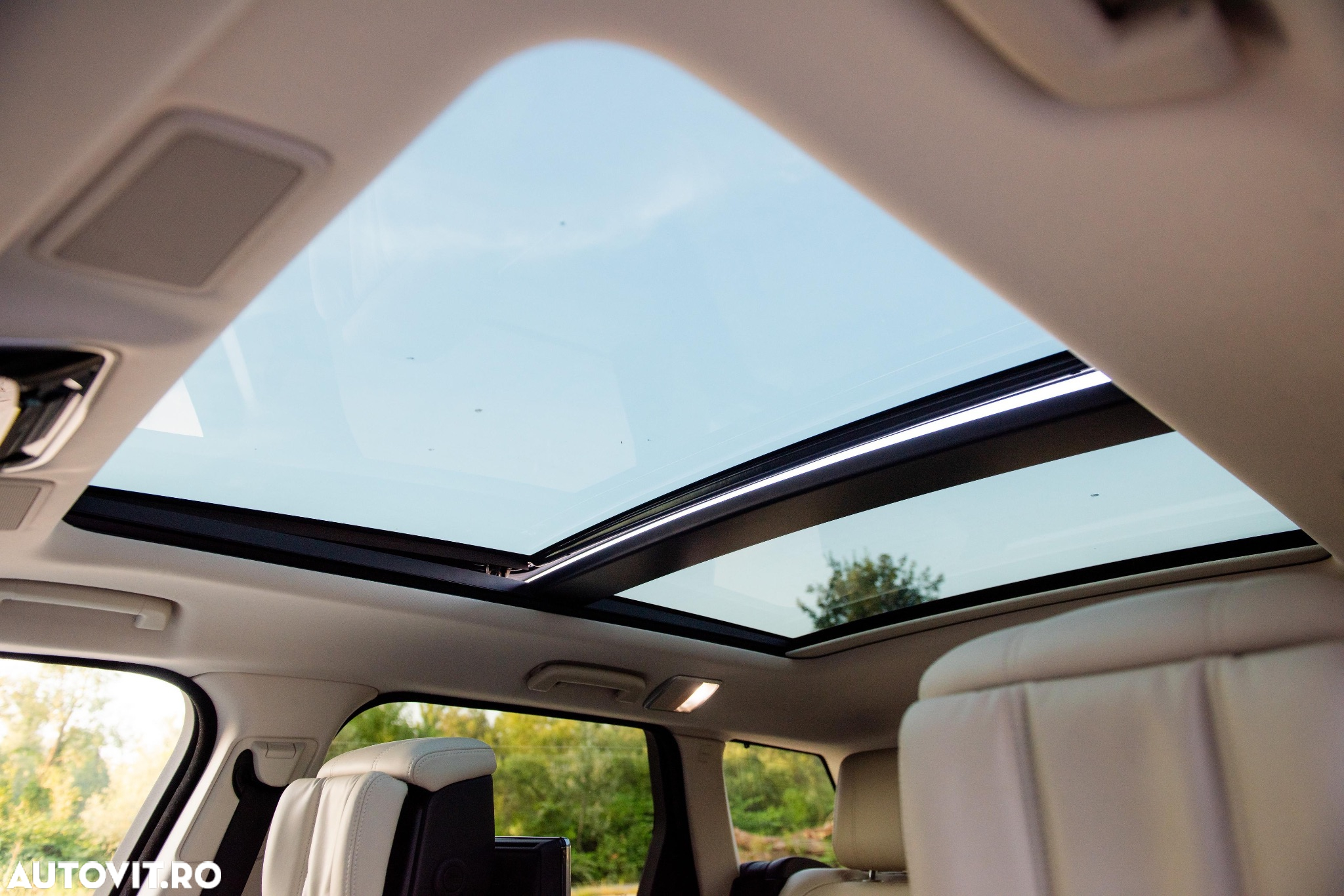 Land Rover Range Rover - 11