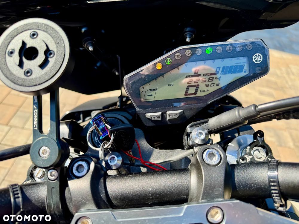 Yamaha MT - 8