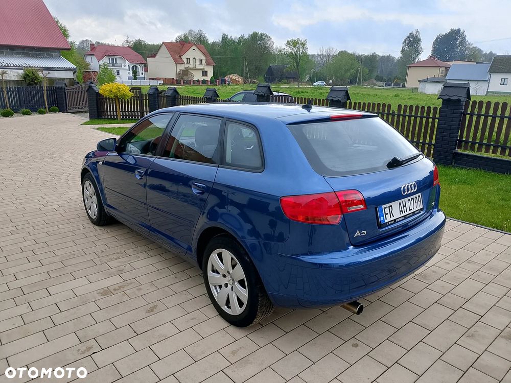 Audi A3 Sportback 1.6 Attraction - 4