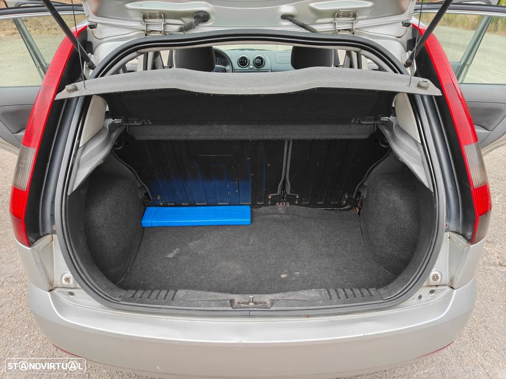 Ford Fiesta 1.4 TDCi Ambiente - 12