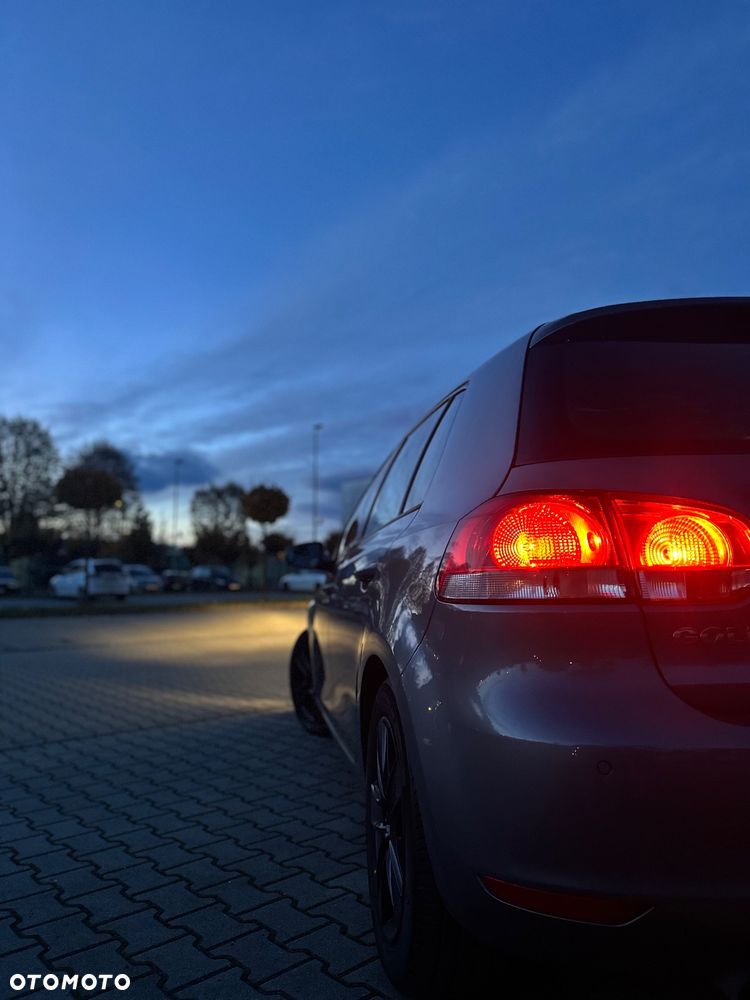 Volkswagen Golf - 24