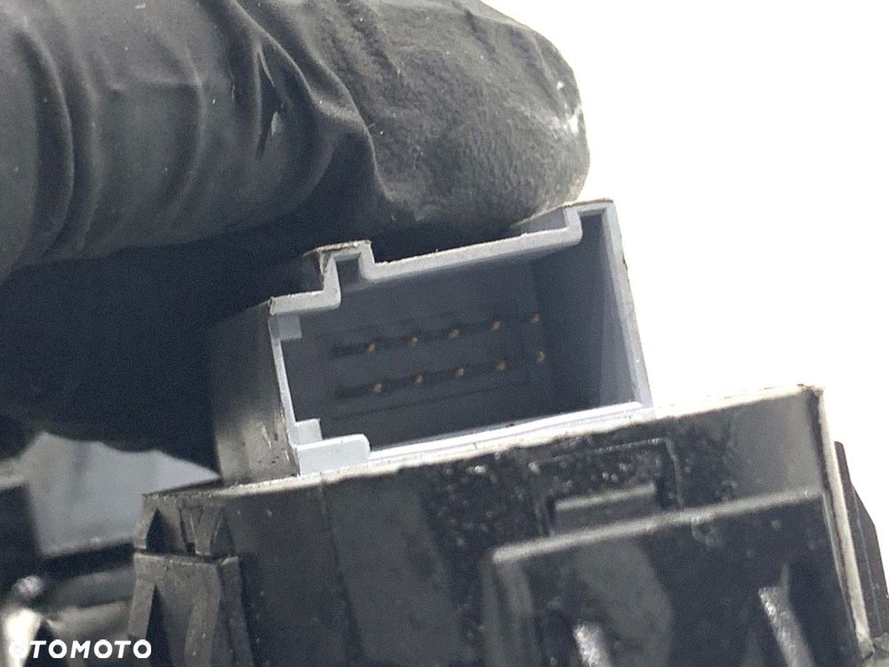 PRZEŁĄCZNIK SZYB  VW TRANSPORTER V Autobus (7HB, 7HJ, 7EB, 7EJ) 2003 - 2015 2.5 TDI 96 kW [130 KM] - 3