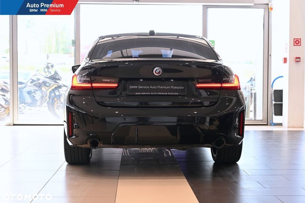 BMW Seria 3 330i xDrive - 21