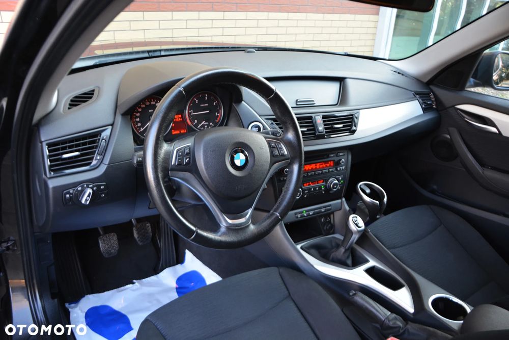 BMW X1 sDrive18d xLine - 18