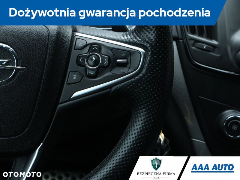 Opel Insignia - 21