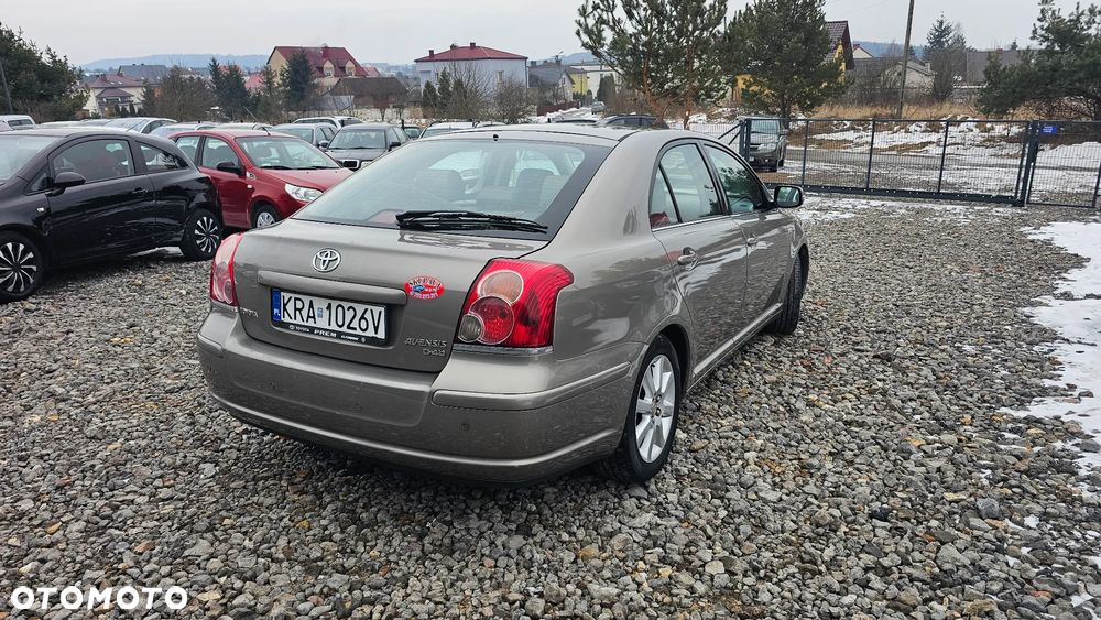 Toyota Avensis 2.0 D-4D 2010 - 4