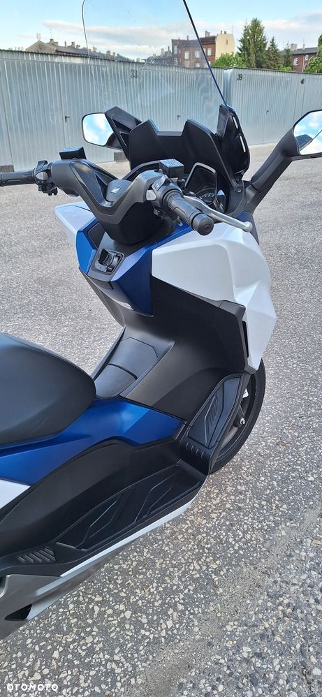 Honda NSS - 18