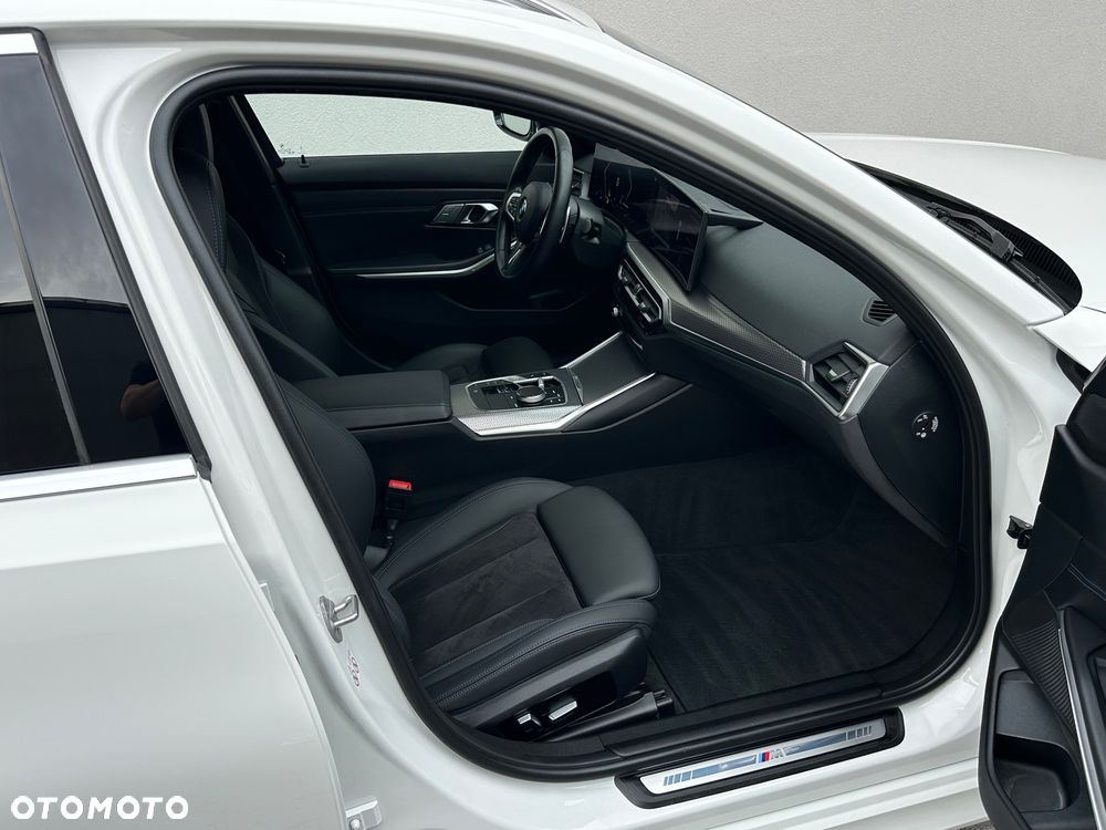 BMW Seria 3 320d xDrive M Sport - 24