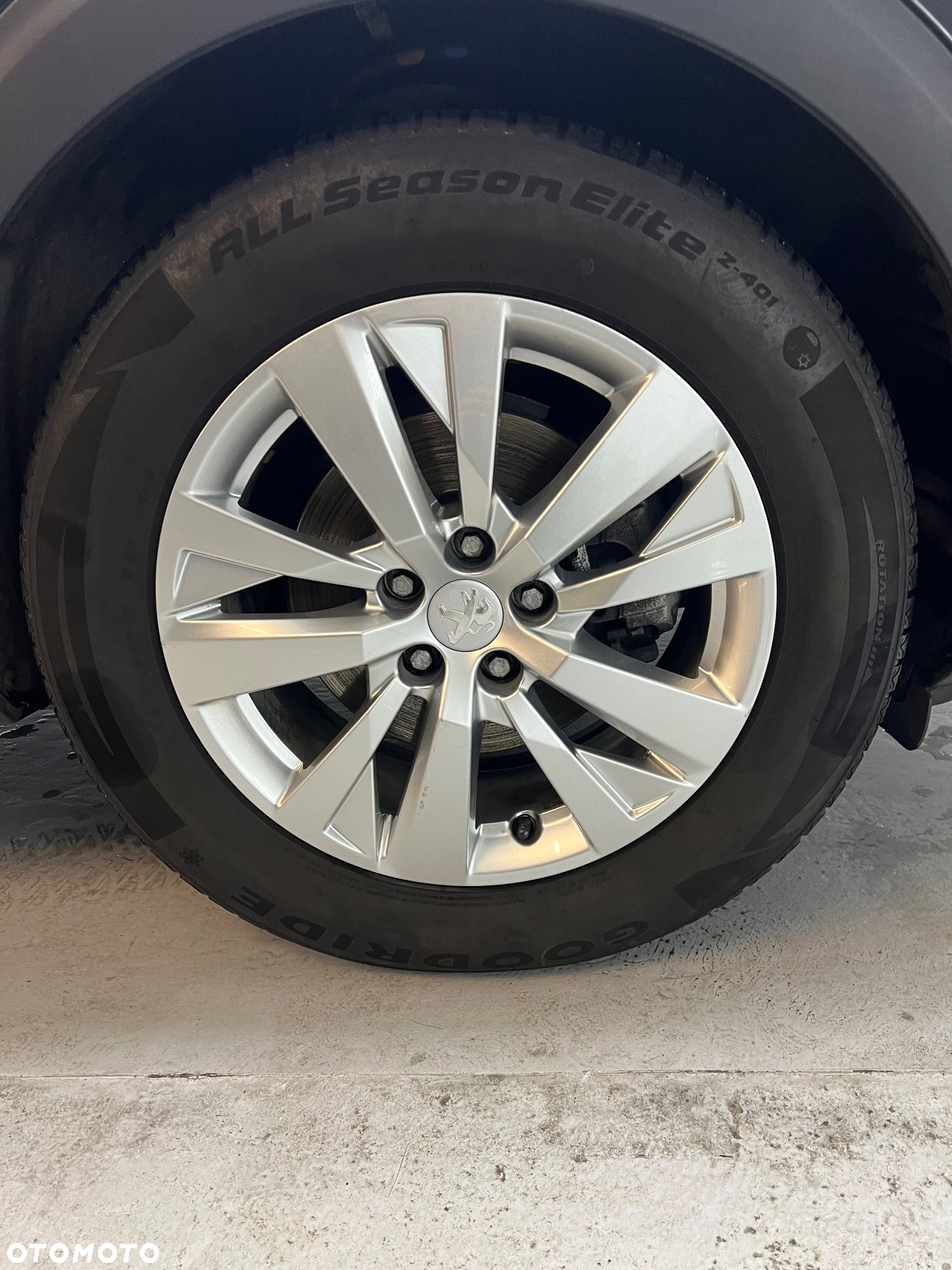 Peugeot 3008 PureTech 130 Stop & Start GPF Allure - 8